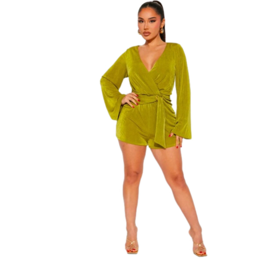 Long sleeves romper loose fit. Chartreuse.